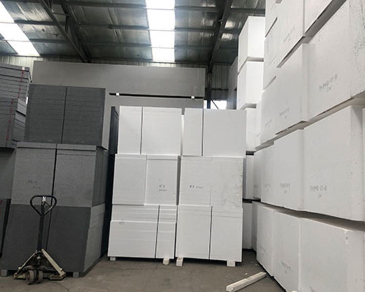 山西興富利偉業(yè)：石墨聚苯板施工中需要注意哪些問題？